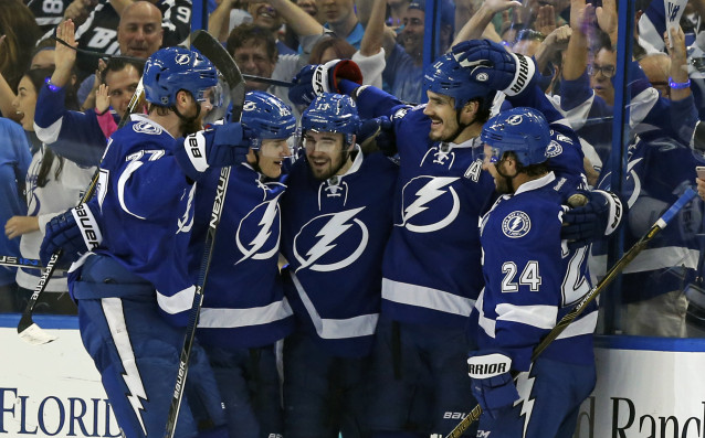 Мачове от редовния сезон в Националната хокейна лига на САЩ