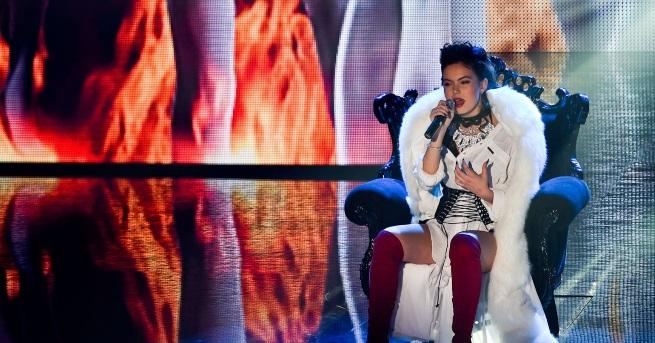 Епична музикална битка между отбора на Момичетата и отбора на