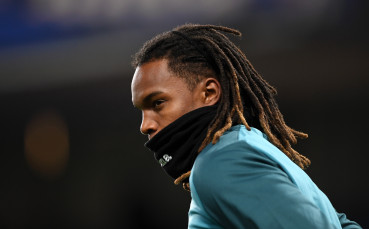 Байерн хич не мисли да съкращава наема на Ренато Санчес