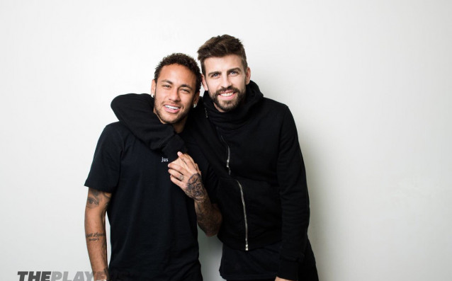 Защитникът на Барселона Жерар Пике стана журналист Испанецът публикува част