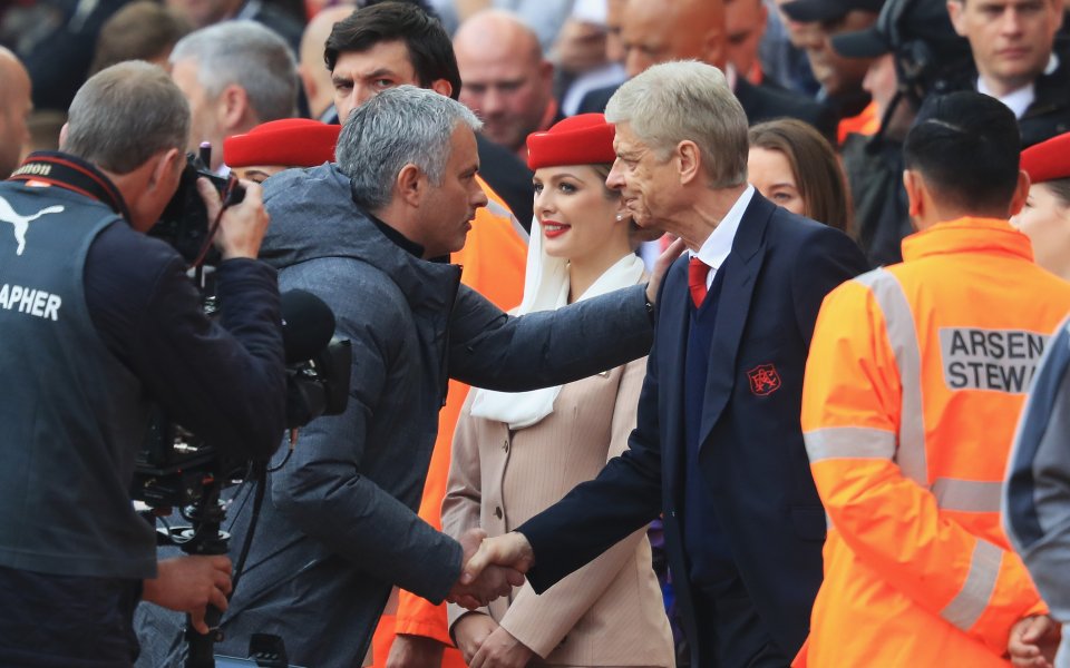 Мениджърът на Тотнъм Жозе Моуриньо вярва, че Арсен Венгер е