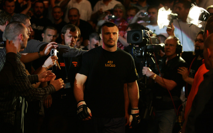 Мирко Крокоп унищожи Тсьоши Косака за малко над минута