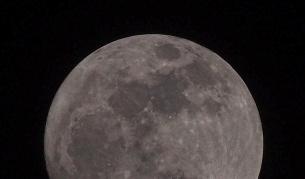 Европа ще изследва тъмната страна на Луната