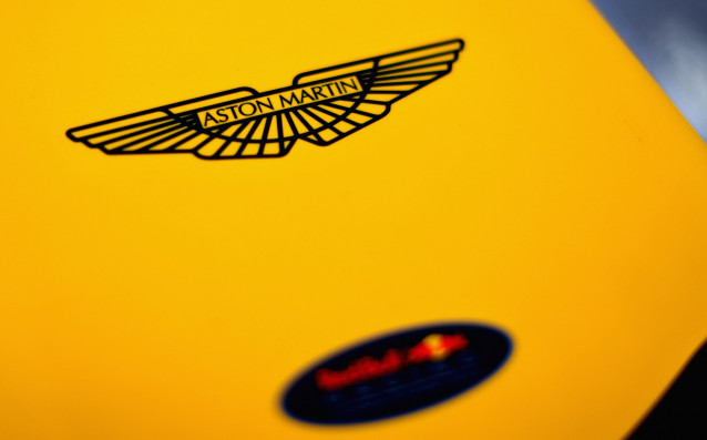 Отборът на Ред Бул Рейсинг във Формула 1 демонстрира новото