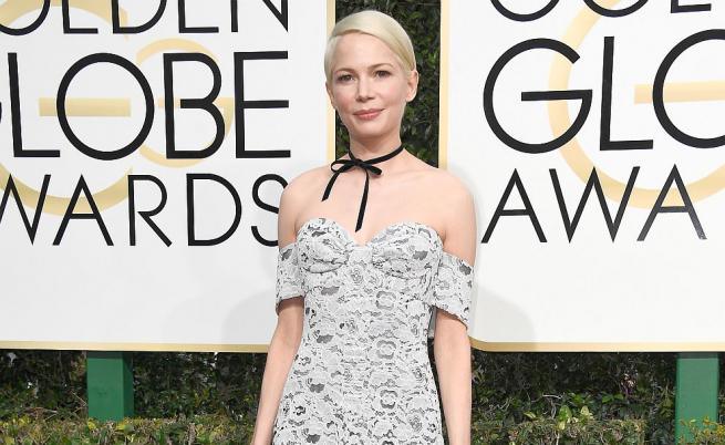  Мишел Уилямс на премиите Златен глобус през 2017 година 