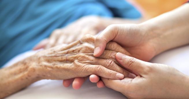 Държавата планира закриването на десет от домовете за лица с