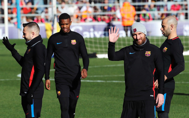 Над 12 хиляди фенове приветстваха играчите на Барселона по време