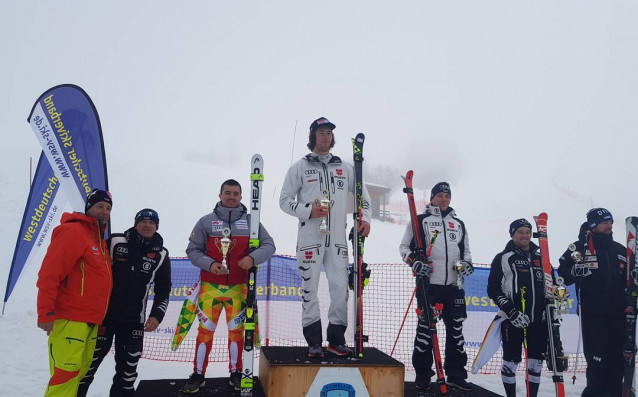 Подготвящият се за световното младежко първенство по ски алпийски дисциплини