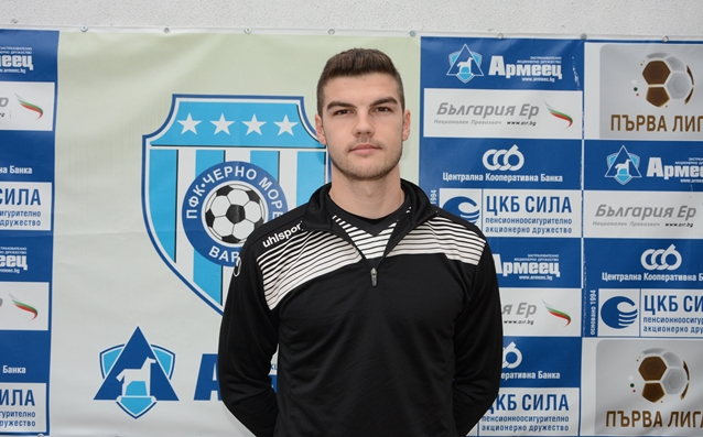 Петър Витанов е четвъртият нов футболист в Черно море. Полузащитникът