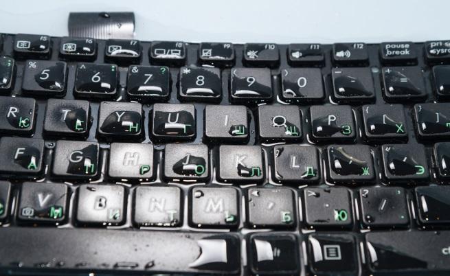 мокра клавиатура