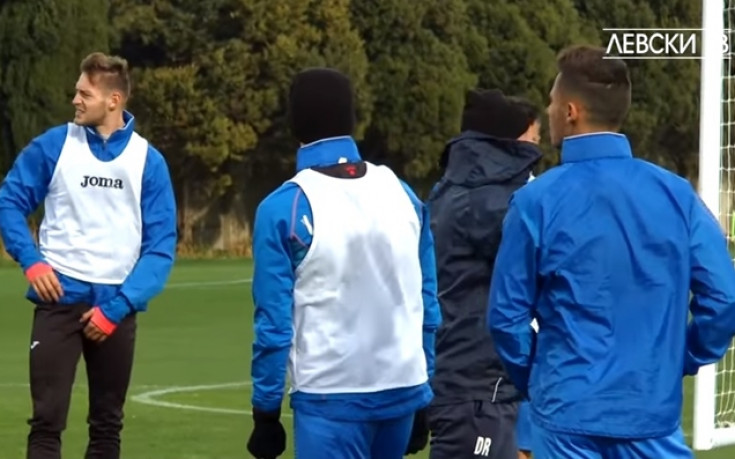 Кадри от тренировките на Левски в Малта