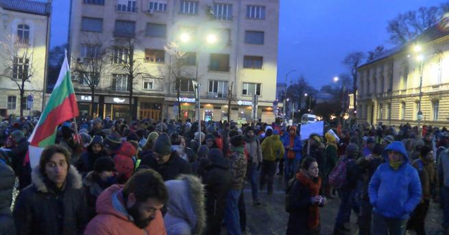Стотици се събраха на протести в София в защита на