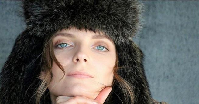 Един от най успешните български модели Нора Шопова е новият водещ на Прогнозата за