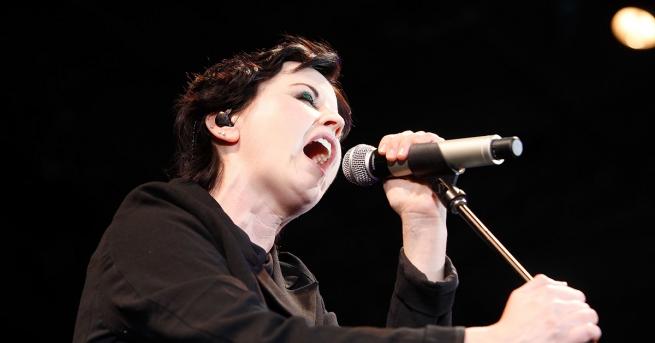 Вокалистката на рок групата The Cranberries Долорес О 39 Риърдън е починала