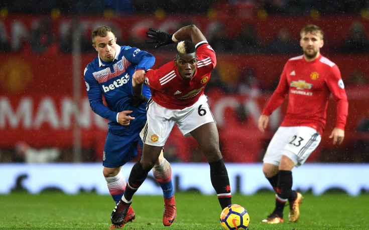 С магически голове Юнайтед напука яко грънците на Стоук