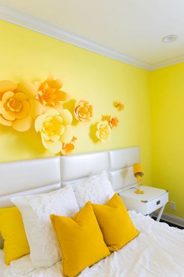 <p>Заложете на ярки цветове в спалнята, за да сте в прекрасно настроение през цялата година</p>