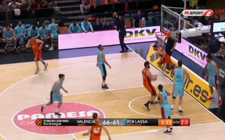 Барса пак започна със загубите, Везенков с 5 минути