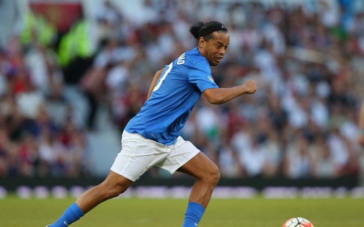 38-годишният вълшебник Роналдиньо с удивително шоу на плажа