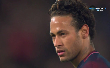 Неймар тъжен след продажбата на Моура