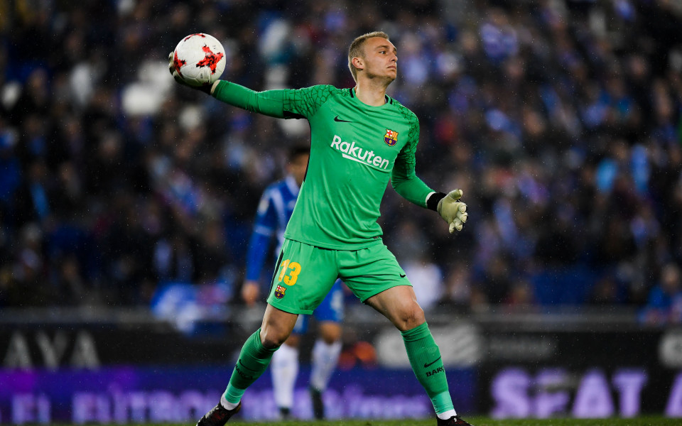 Вторият вратар на Барселона - Яспер Силесен разкри, че желае