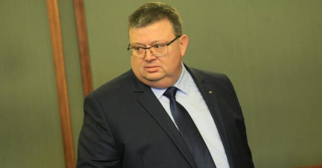Славният прокурор Сотир Цацаров заяви, че в прокуратурата не са