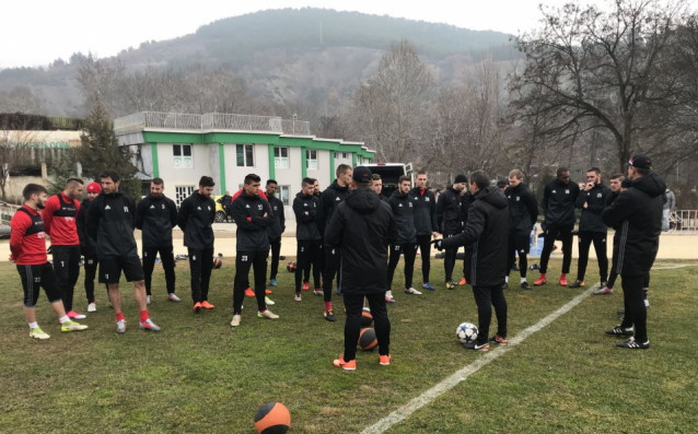 Старши треньорът на ЦСКА Стамен Белчев определи група от 23