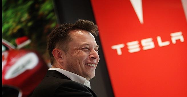 Tesla представи нова схема за възнаграждение на шефа си която