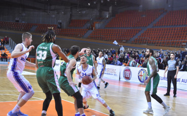 Академик Бултекс 99 се справи лесно с Тирана