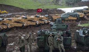 Турски танкове чакат в готовност край границата със Сирия