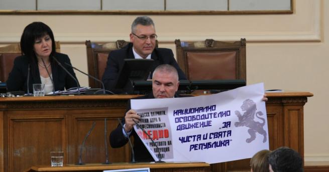 Лидерът на партия ВОЛЯ Веселин Марешки има предложение да се