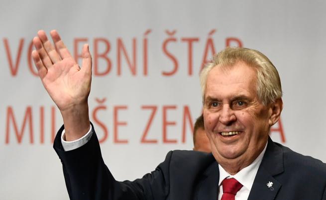 Милош Земан спечели втори президентски мандат в Чехия