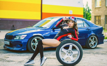 Момичето от пистата - скорости, татуировки и още