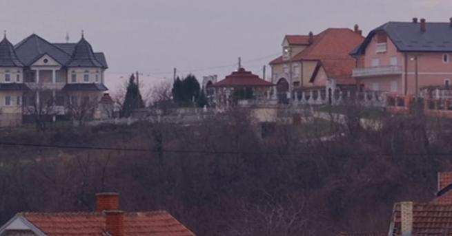 Гомилица е малко село призрак в западната част на Сърбия Там