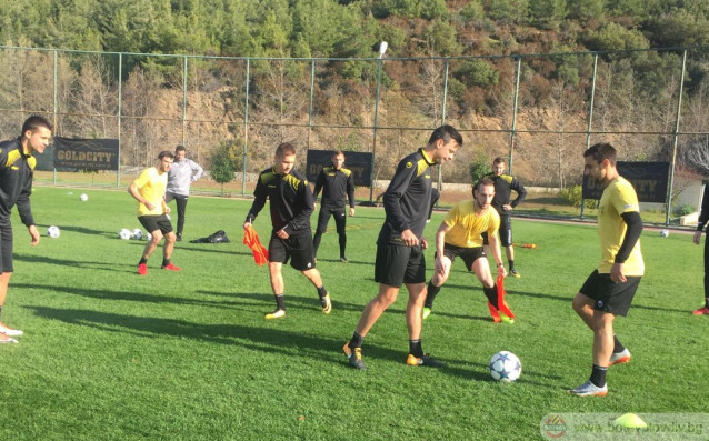 Ботев Пловдив загуби с 0 2 0 2 от грузинския Сабуртало в