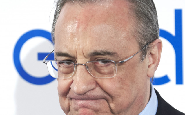 Макар че се намира на 19 точки зад лидера в