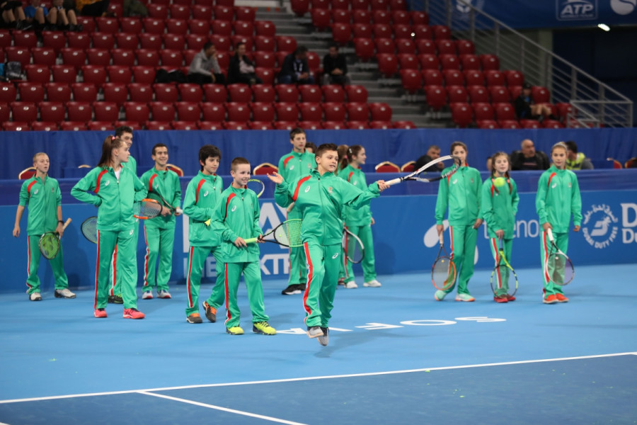 Малките тенис звезди на България тренираха с Жил Мюлер1