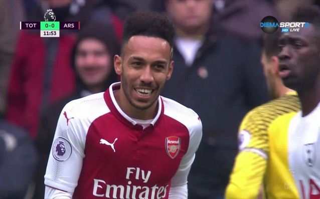 Тотнъм и Арсенал изиграха доста постна първа част в битката