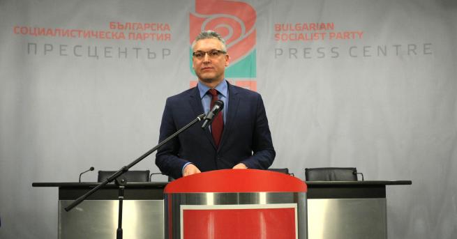 България Нинова поиска оставката на Жаблянов какво става в БСП