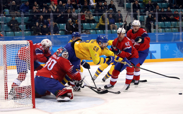 Швеция стартира с убедителна победа с 4 0 над съседите от