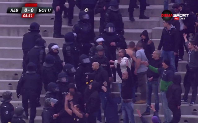 Напрежението след неприятните сцени между феновете на Левски и Ботев