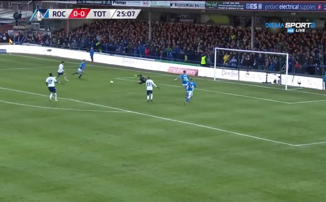 Тотнъм губи с 0 1 от Рочдейл след първото полувреме