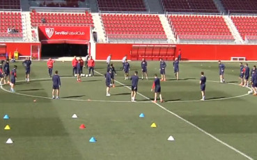 Севиля тренира преди дуела с Юнайтед