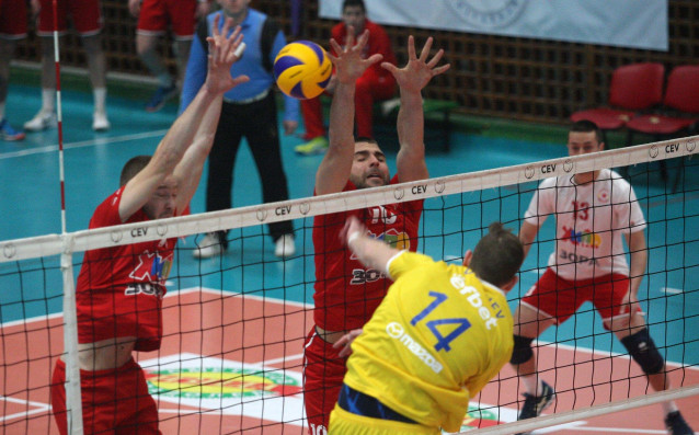 Мъжкият волейболен отбор на ЦСКА постигна категорична победа срещу Марек