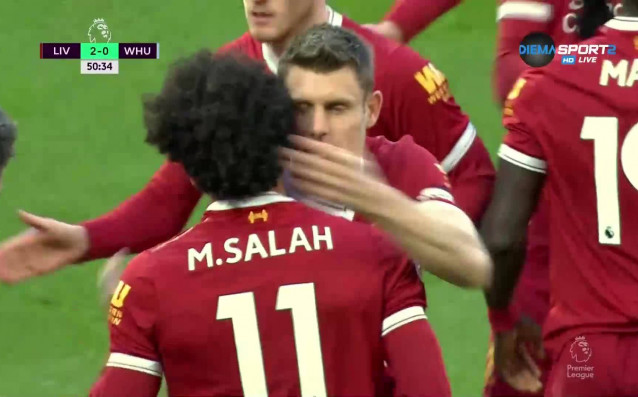Голмайсторът на Ливърпул Мохамед Салах не пропусна да се разпише