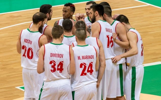 Националният отбор на България по баскетбол инкасира трета загуба в