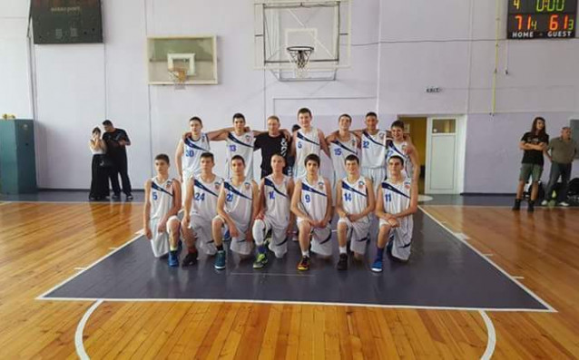 18 годишният юноша на баскетболния Левски Самуил Владимиров намери смелост и