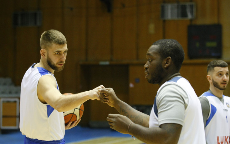 Левски Лукойл също подава ръка на Сами
