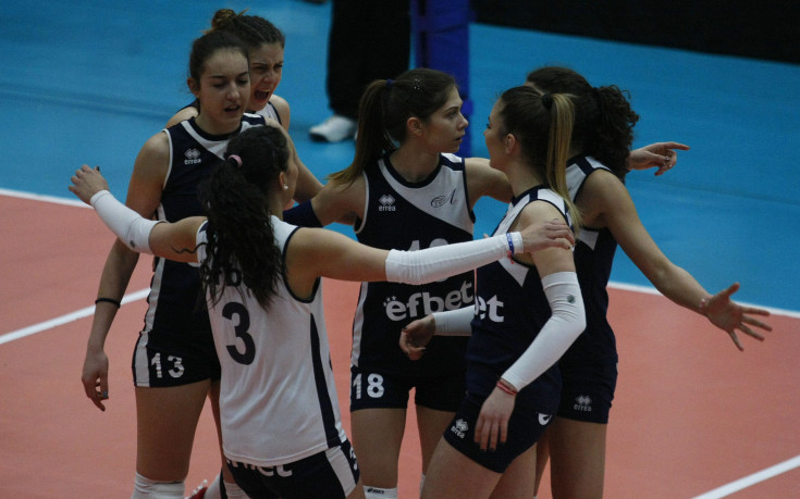 Левски взе дербито с ЦСКА, а с него и второто място