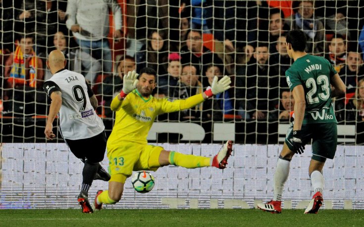 Валенсия се затвърди в челното каре след успех над Бетис