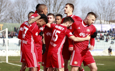 Груби съдийски аванти за ЦСКА и Лудогорец и много нули в Първа лига